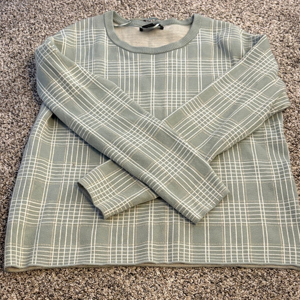 Tahari women’s Sweater